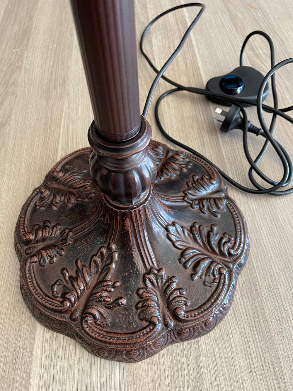 Large 16" Vibrant Fruits Style Stained Glass Tiffany Floor Light Large 16" Vibrant Fruits Style Stained Glass Tiffany Floor Light