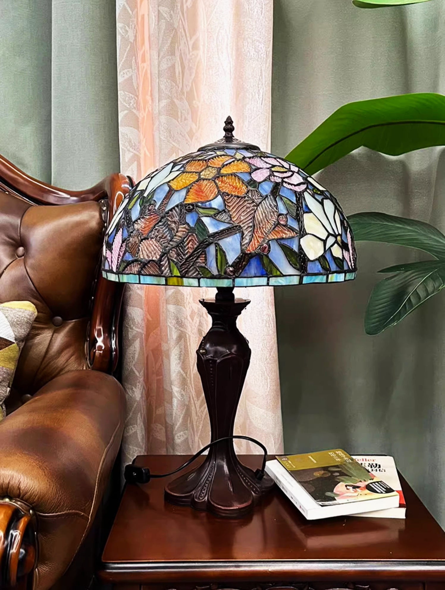 Nature's Elegance Collection@Large 16" Magnolia Flower Stained Glass Tiffany Table Lamp Nature's Elegance Collection@Large 16" Magnolia Flower Stained Glass Tiffany Table Lamp