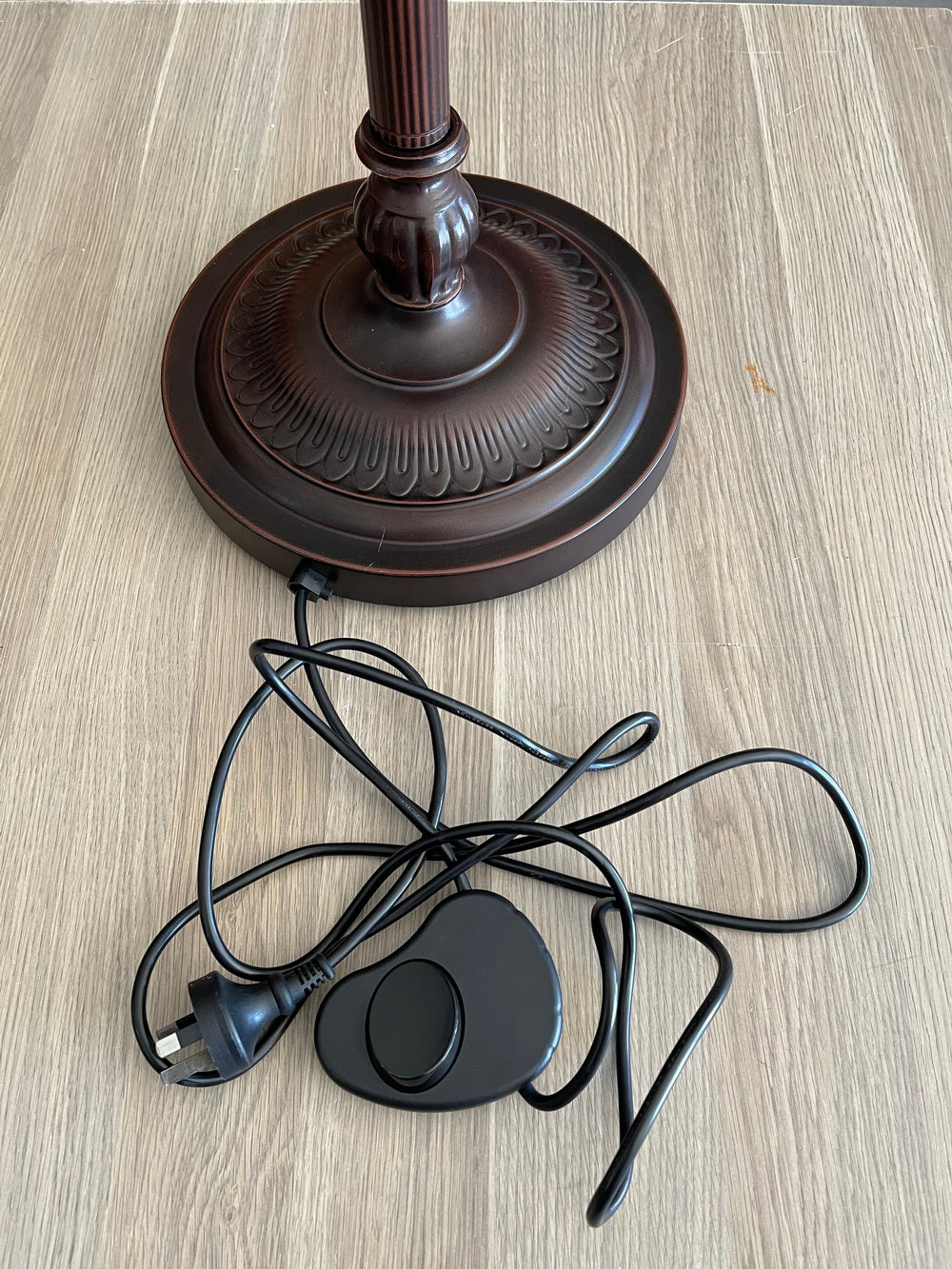 2-Light  Metal Vintage Floor Lamp Base  for 18" 20" wide Tiffany Lamp shade 2-Light  Metal Vintage Floor Lamp Base  for 18" 20" wide Tiffany Lamp shade