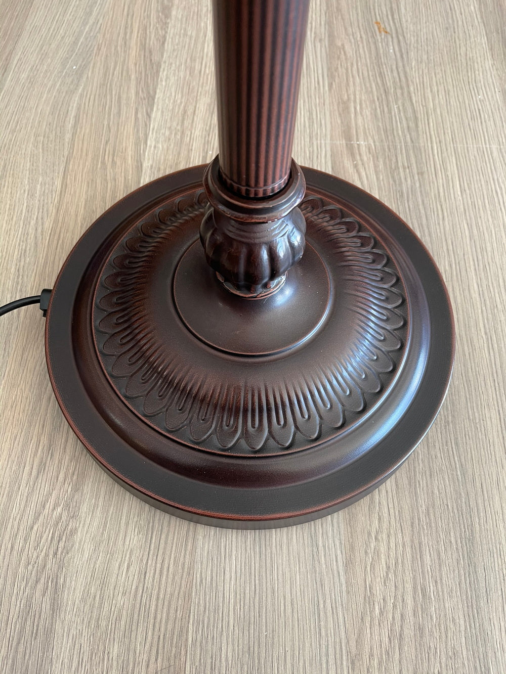 2-Light  Metal Vintage Floor Lamp Base  for 18" 20" wide Tiffany Lamp shade 2-Light  Metal Vintage Floor Lamp Base  for 18" 20" wide Tiffany Lamp shade