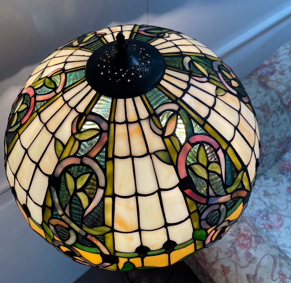 Large 18" Leaf Ribbon Style Stained Glass Leadlight Tiffany Floor Lamp Large 18" Leaf Ribbon Style Stained Glass Leadlight Tiffany Floor Lamp