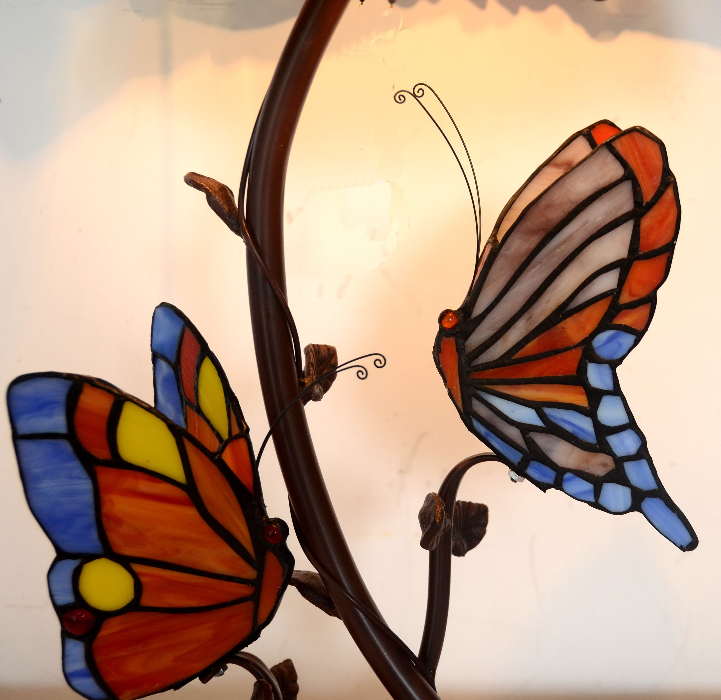 Eye-catching collection@ 16" Daisy Aster tyle Tiffany Table Lamp  @ Limited Stock only Eye-catching collection@ 16" Daisy Aster tyle Tiffany Table Lamp  @ Limited Stock only