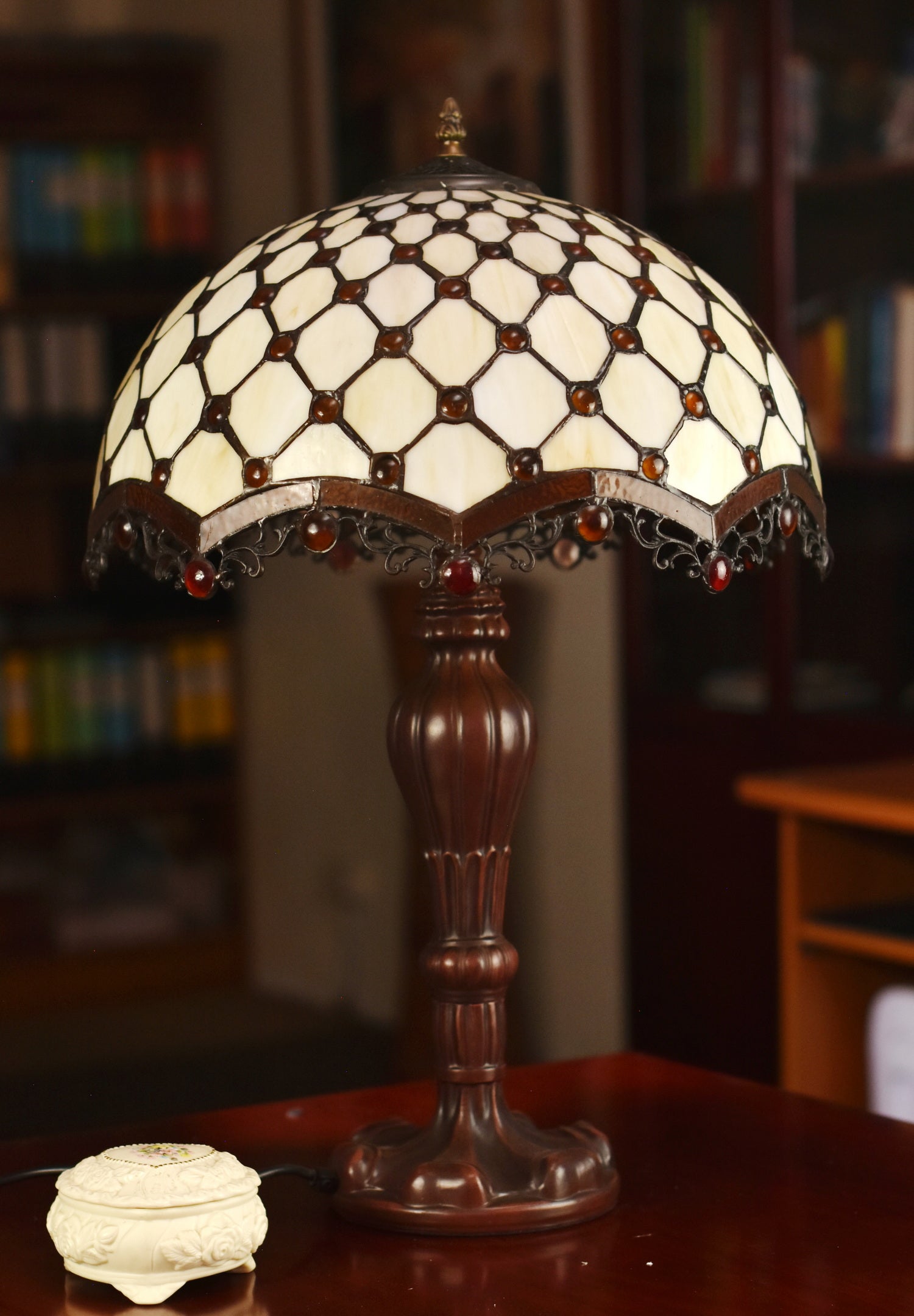 Large 16" Beaded Leadlight Stained Glass Tiffany Table Lamp Large 16" Beaded Leadlight Stained Glass Tiffany Table Lamp