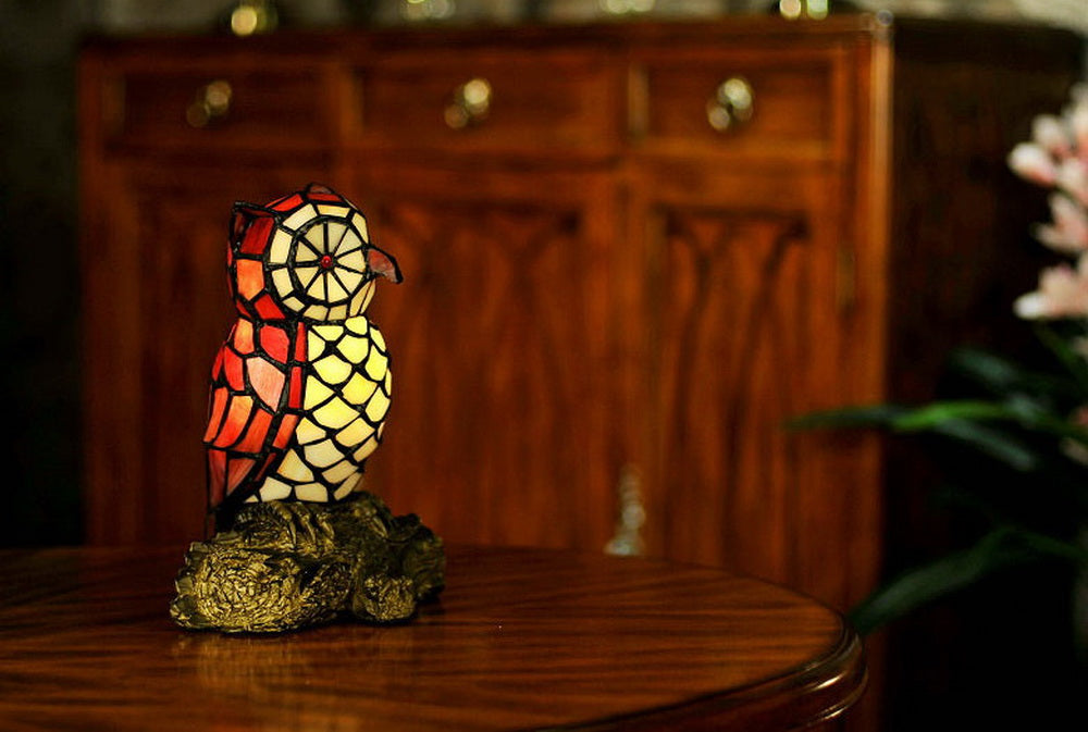 Vivid Red Owl  Tiffany Leadlight Art Deco Stained Glass Accent Lamp Vivid Red Owl  Tiffany Leadlight Art Deco Stained Glass Accent Lamp