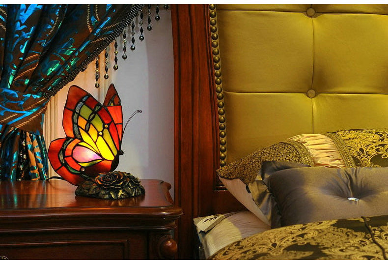 Butterfly  Tiffany Leadlight Stained Glass Art Deco Table Lamp Butterfly  Tiffany Leadlight Stained Glass Art Deco Table Lamp