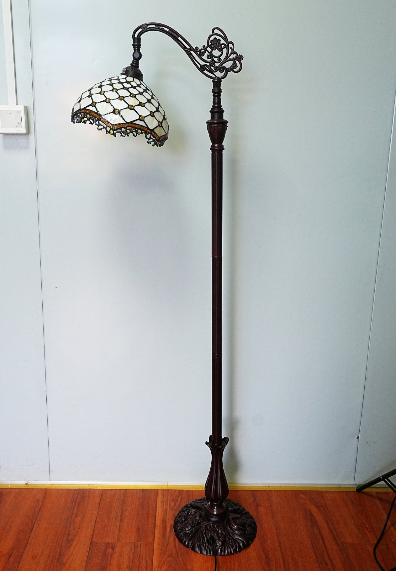 Beige Beaded Leadlight Stained Glass Bridge Arm Tiffany  Floor Lamp