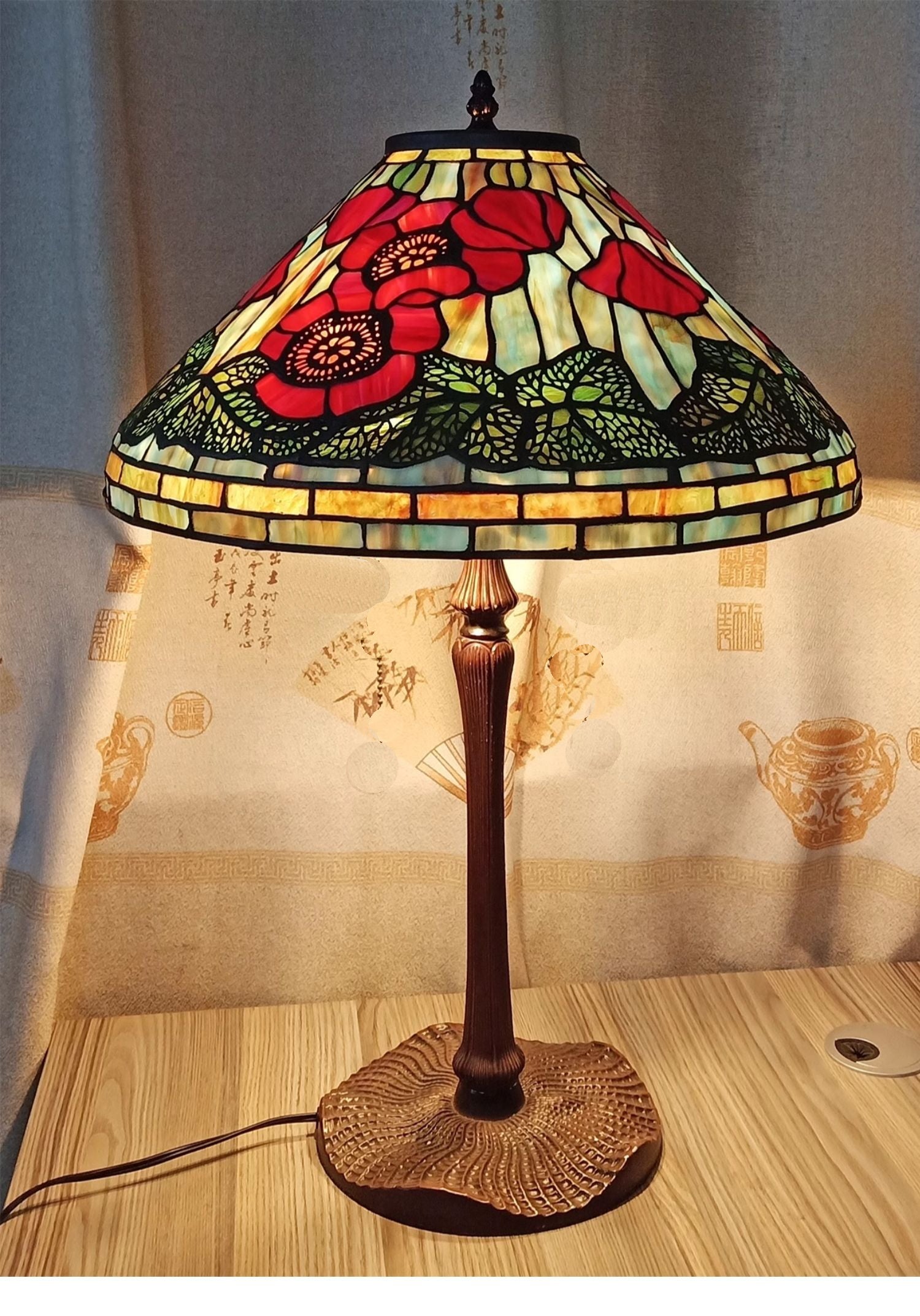 Legend Collection@Large 16" Poppy Flower Stained Glass Tiffany Table Lamp