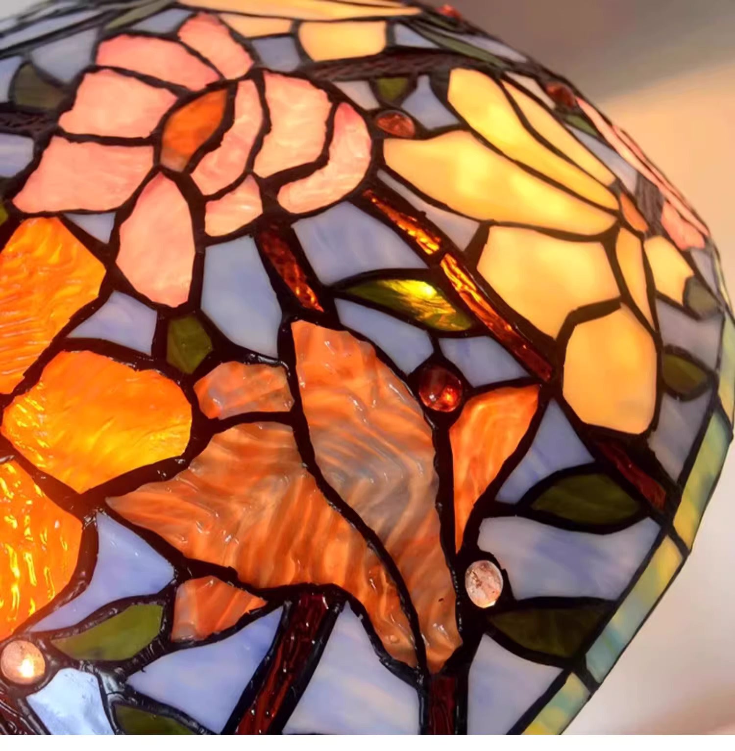 Nature's Elegance Collection@Large 16" Magnolia Flower Stained Glass Tiffany Table Lamp