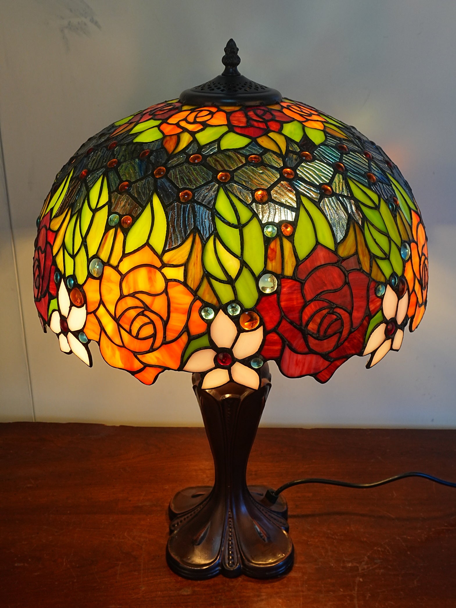 Premium 16" Rose Garden Stained Glass Tiffany Table Lamp