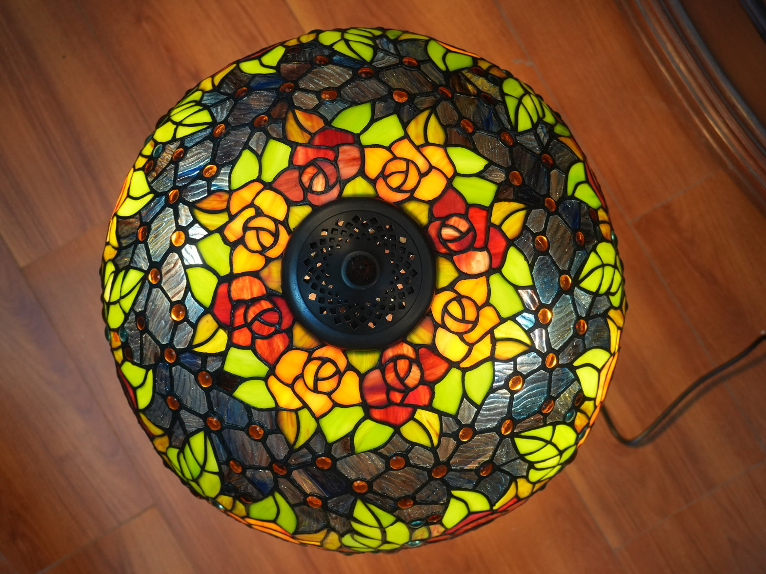 Premium 16" Rose Garden Stained Glass Tiffany Table Lamp