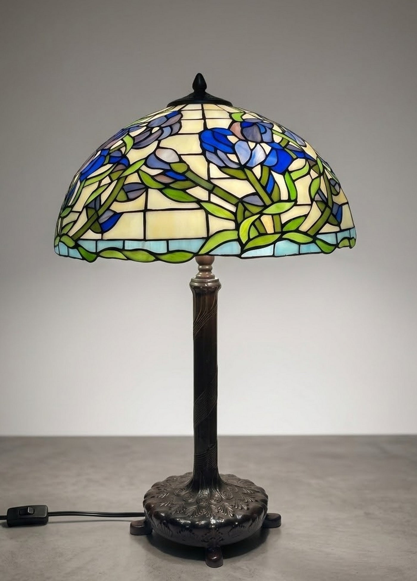 18" Iris Tiffany Style Table Lamp – Handcrafted Stained Glass Floral Lamp with Vintage Bronze Base