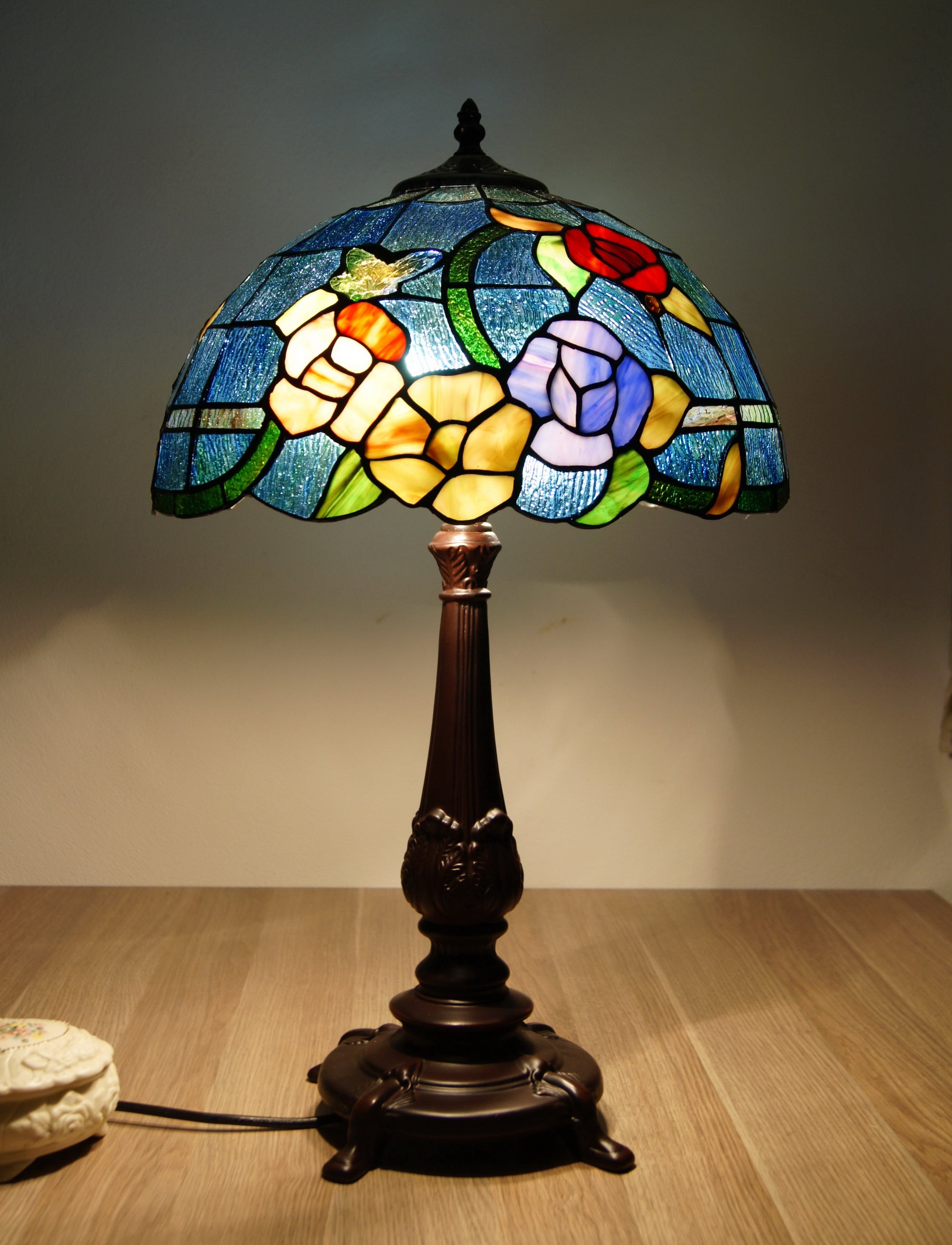 Large  Red Purple Yellow Rose Style Tiffany Table Lamp