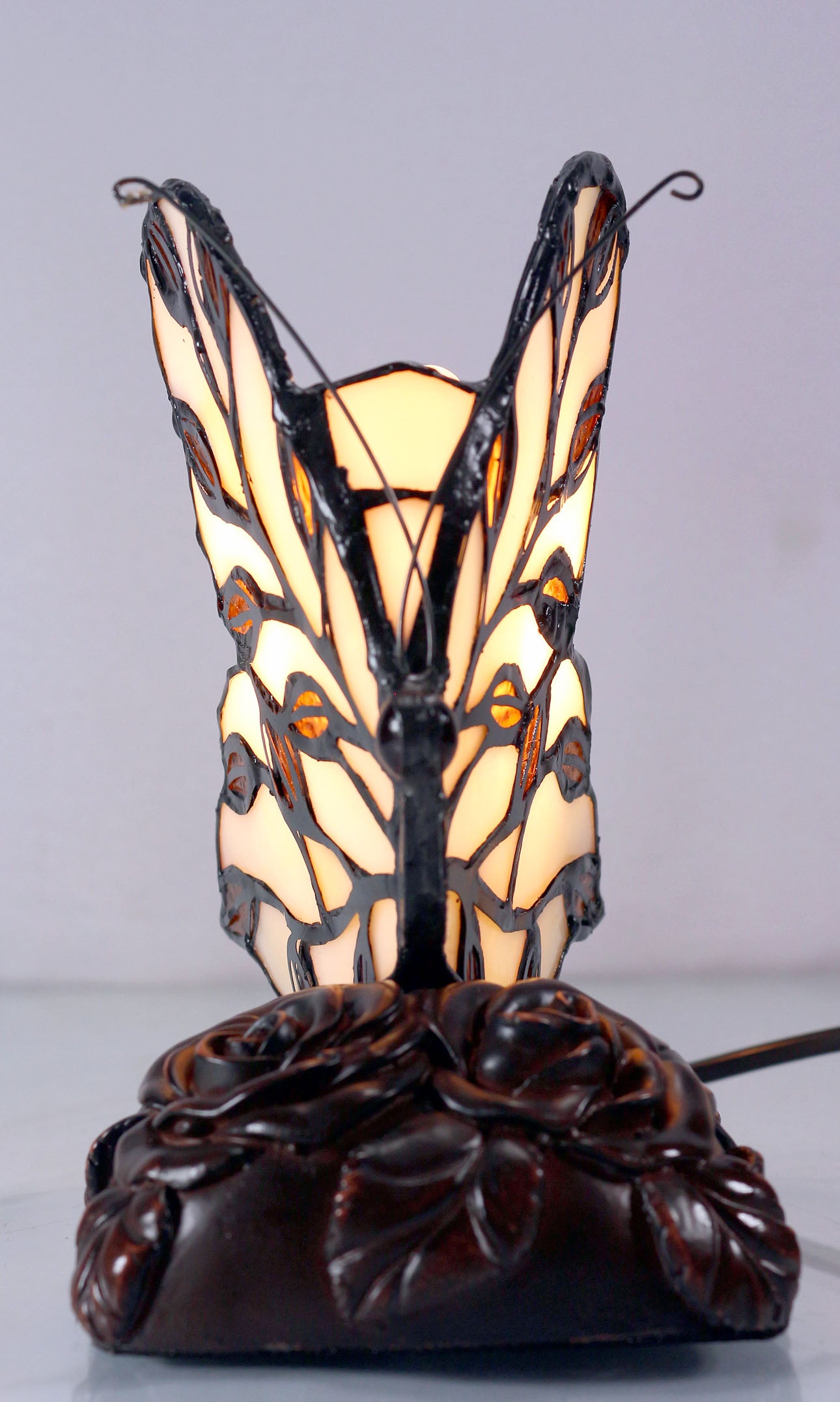 Cute Ivory Butterfly  Tiffany Leadlight Stained Glass Art Deco Table Lamp