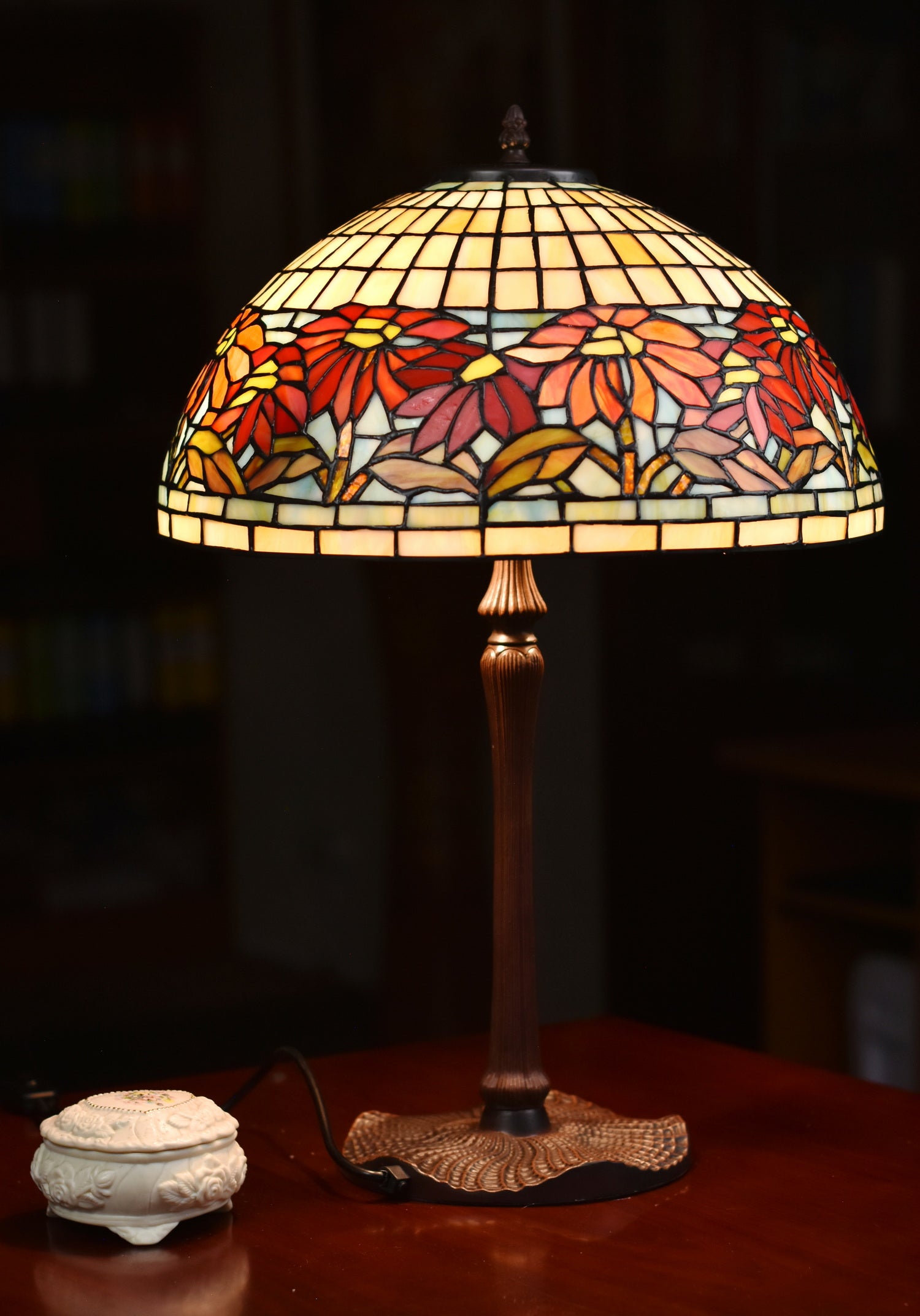 Legend Collection@Large 16" Black-eyed Susan Flower Stained Glass Tiffany Table Lamp